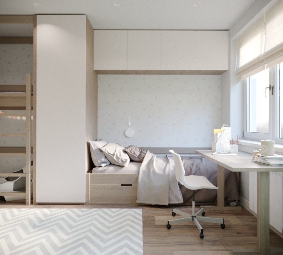 Apartment in old building, Dybenko street