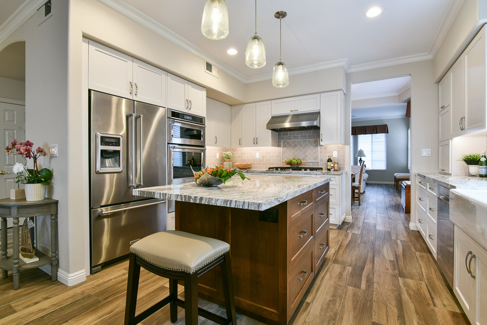 Kitchen - transitional kitchen idea in San Diego