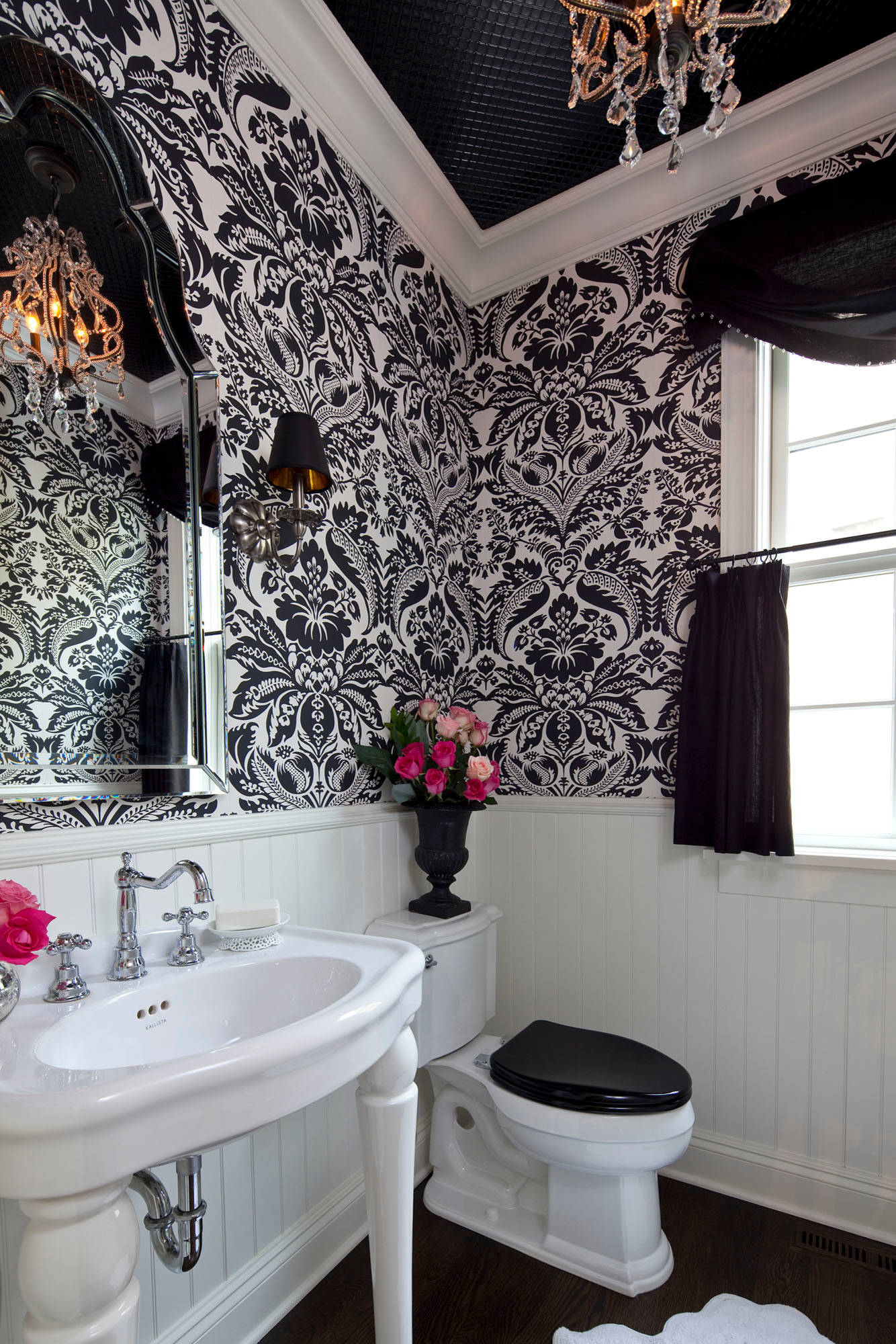 Designer's Touch: 10 Powerful Powder Rooms