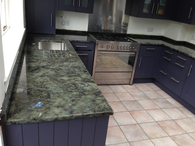 Kitchen counterops in Labradorite Green Blue granite 30mm - Traditional