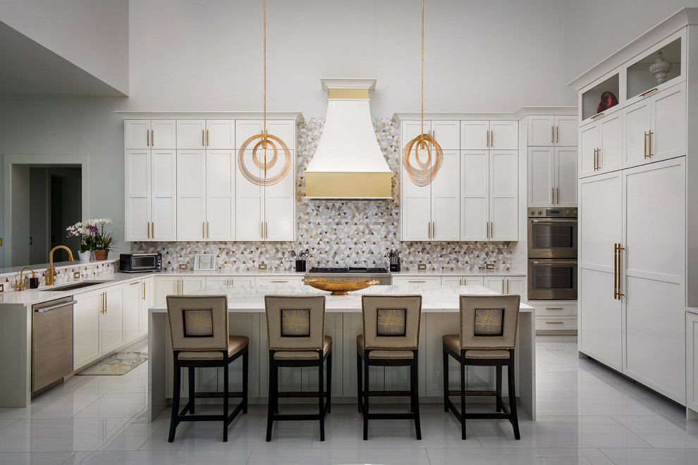 Inspiration for a transitional home design remodel in Austin
