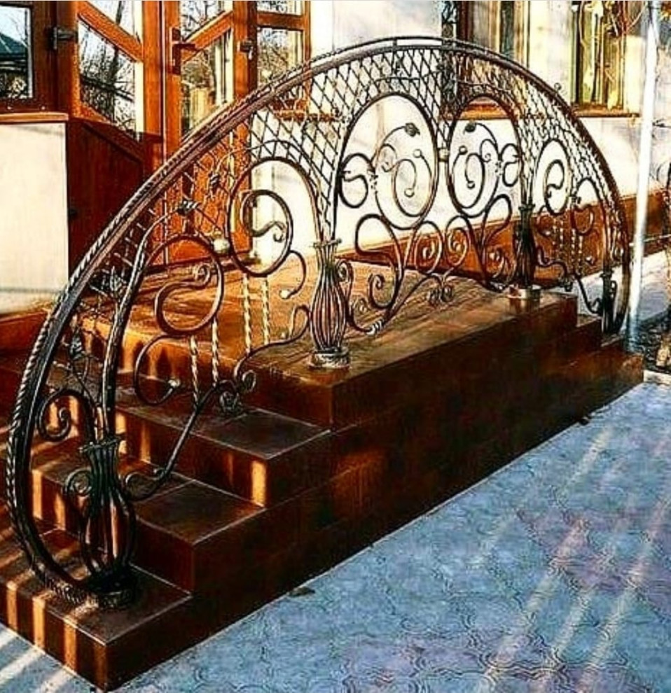 Кованые перила на крыльцо