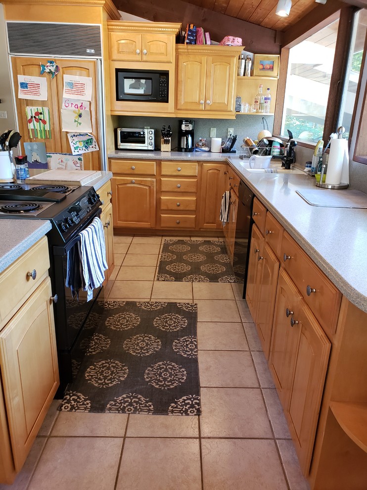 Inspiration for a transitional home design remodel in Baltimore