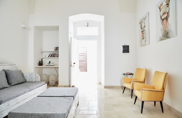 Palazzotto in Puglia shabby-chic-style-living-room