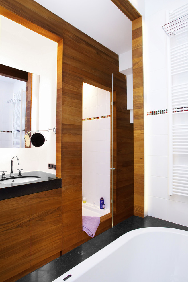 This is an example of a contemporary bathroom in Brussels.