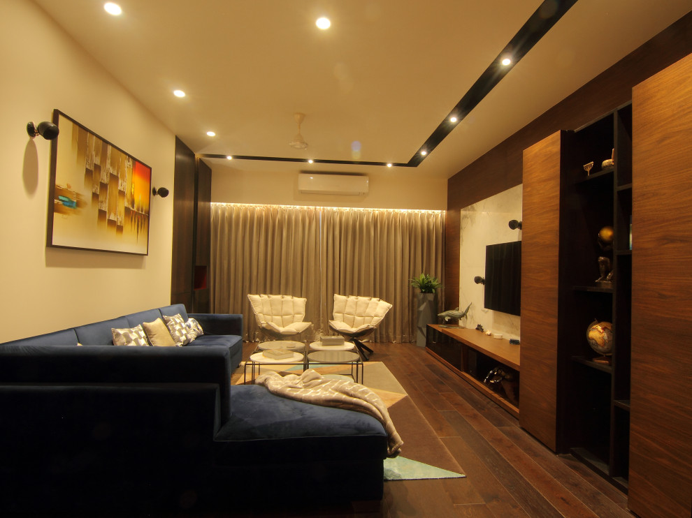 Contemporary living room in Mumbai.