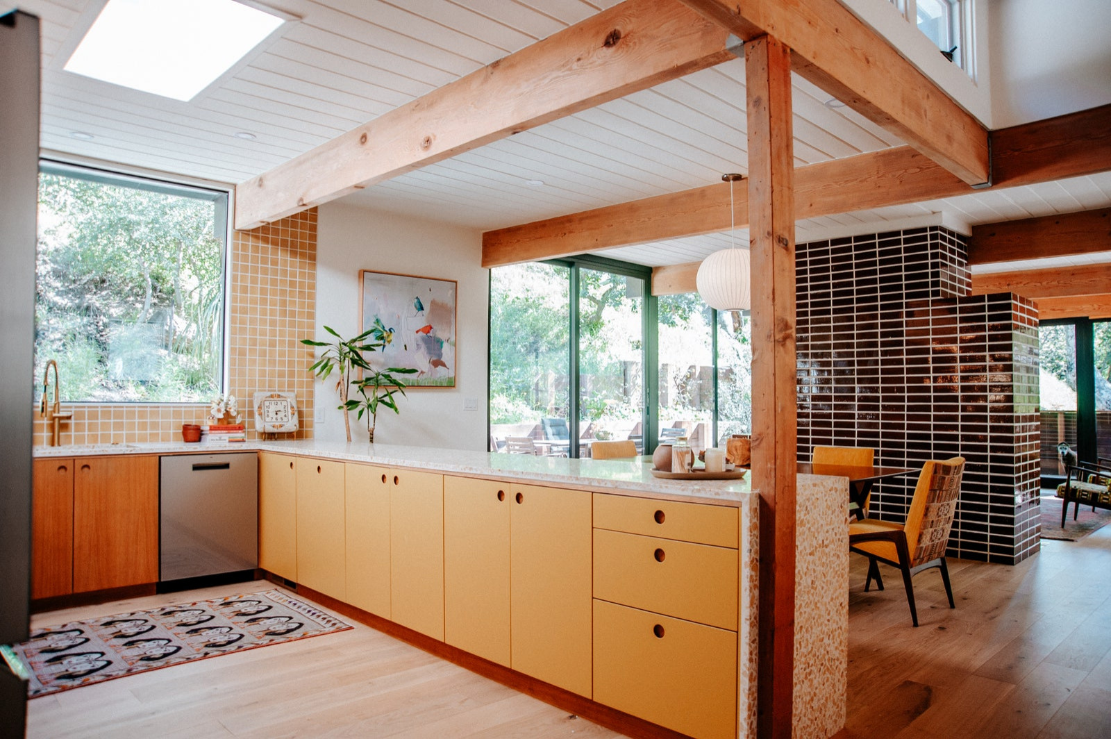 Mandeville Canyon Mid-Century Treehouse