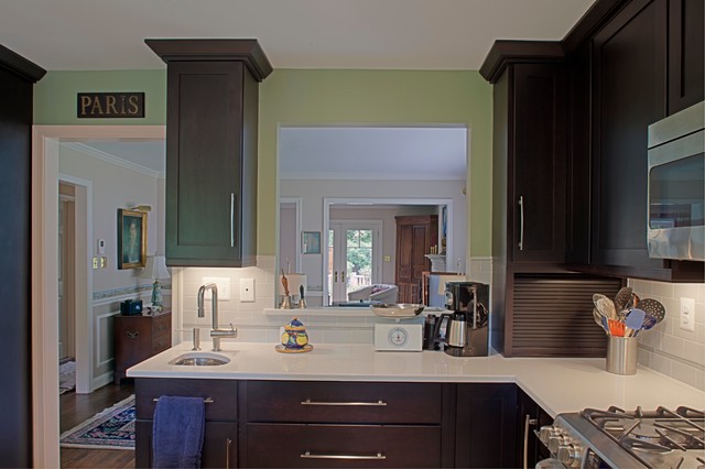 Kitchen traditional-kitchen