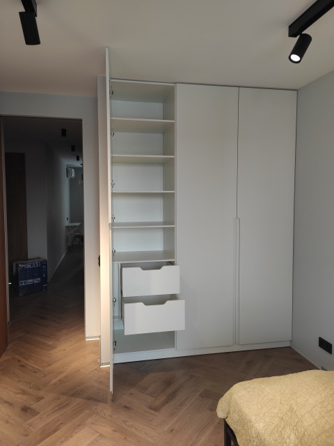Шкаф с интегрированными ручками - Schlafzimmer - Moskau - von Мебели-ТО ...