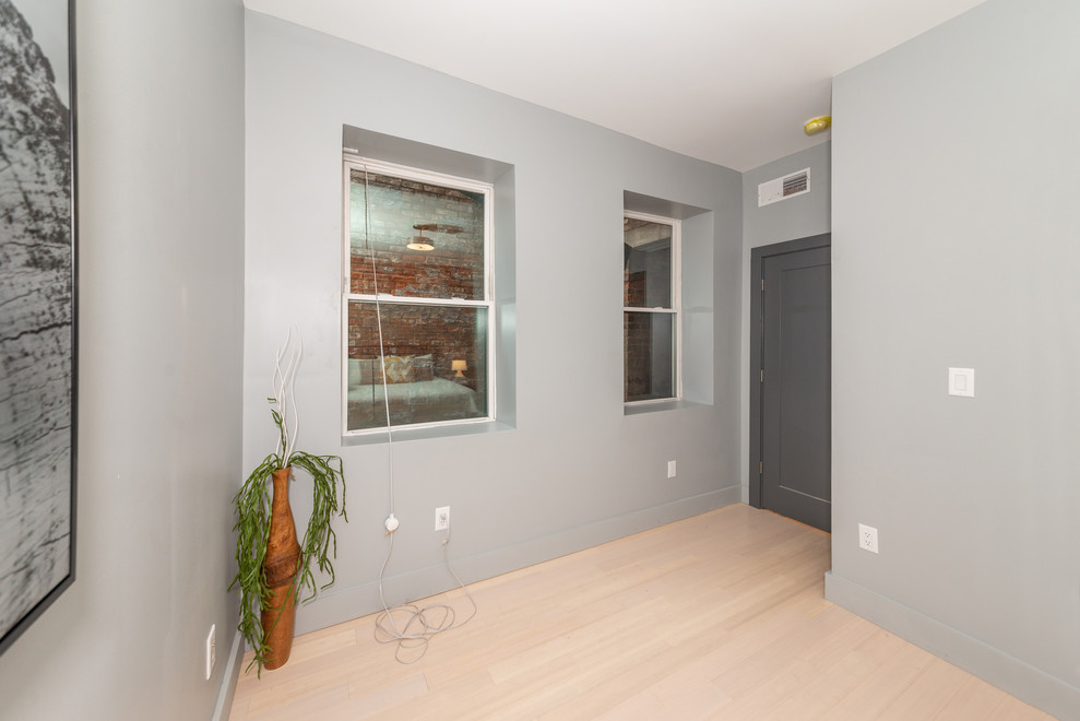 Inspiration for a transitional home design remodel in Cincinnati