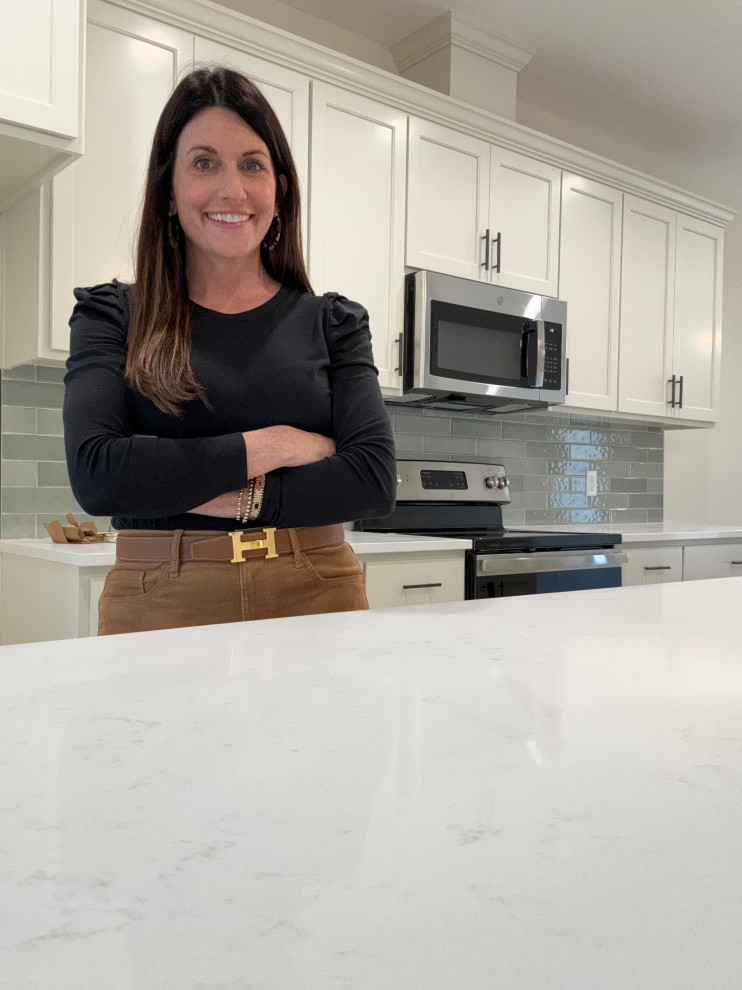 Various Spec Home Designs (working under Suzanne Vickers Construction)
