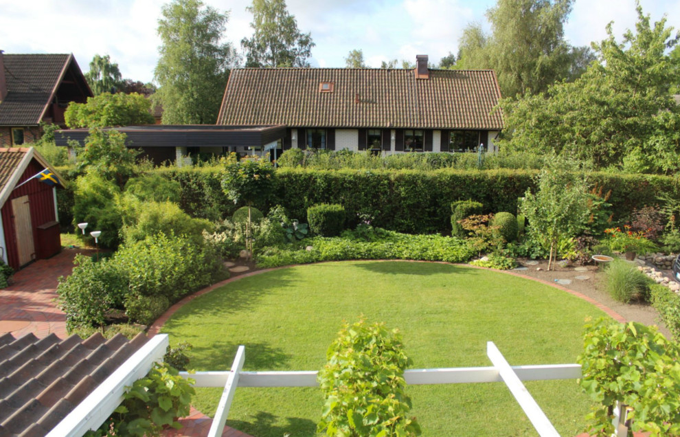 Photo of a traditional garden in Malmo.