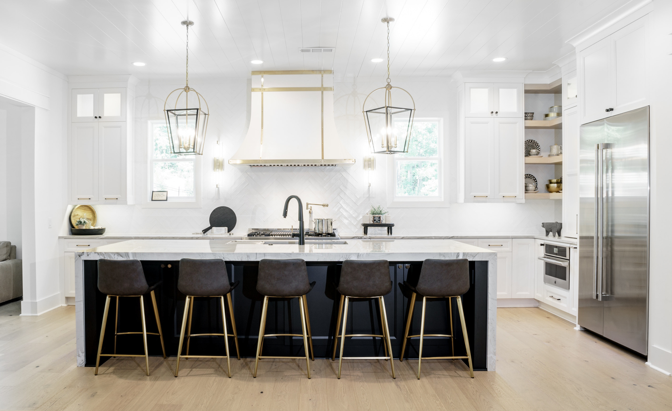 Forsyth Luxe and Stylish Kitchen