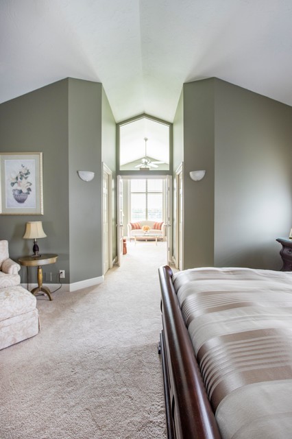 Neutral-Chic Interior traditional-bedroom