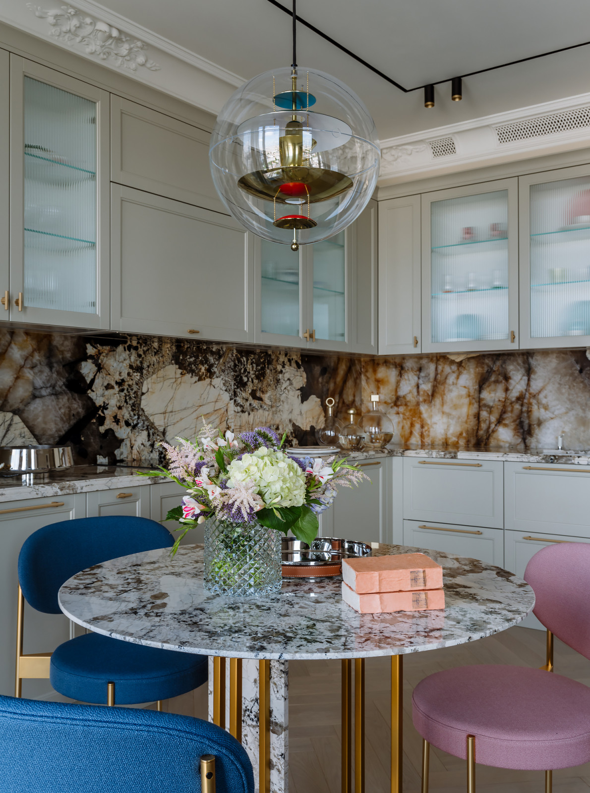 Французская классика в современной интерпретации