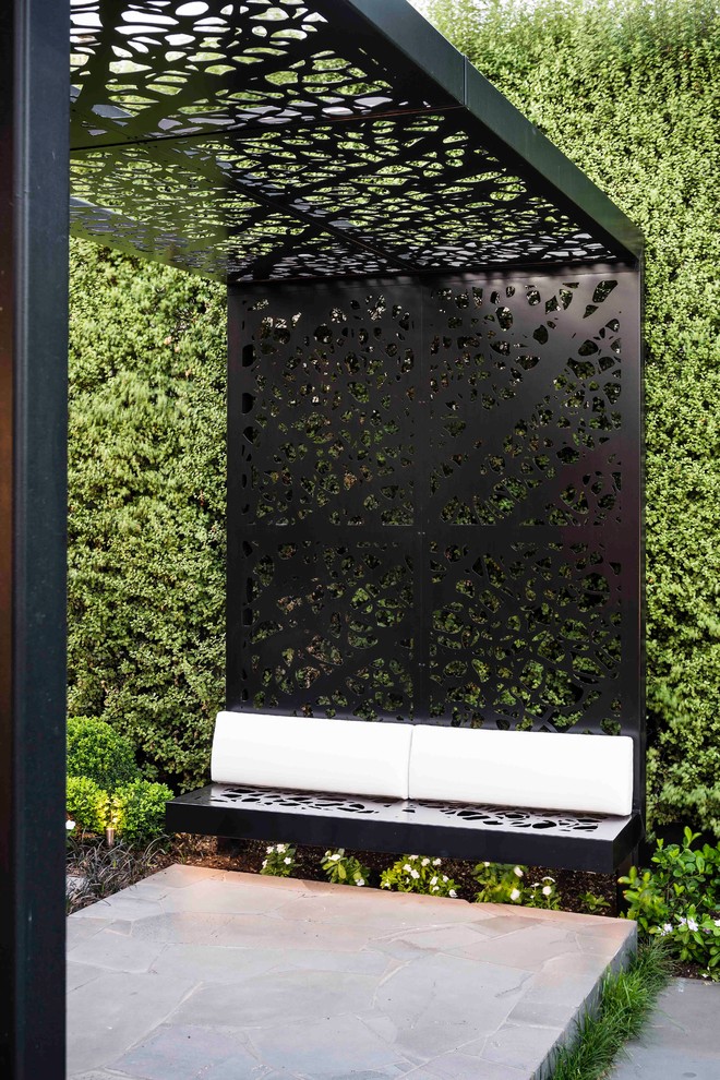 This is an example of a modern garden in Melbourne.