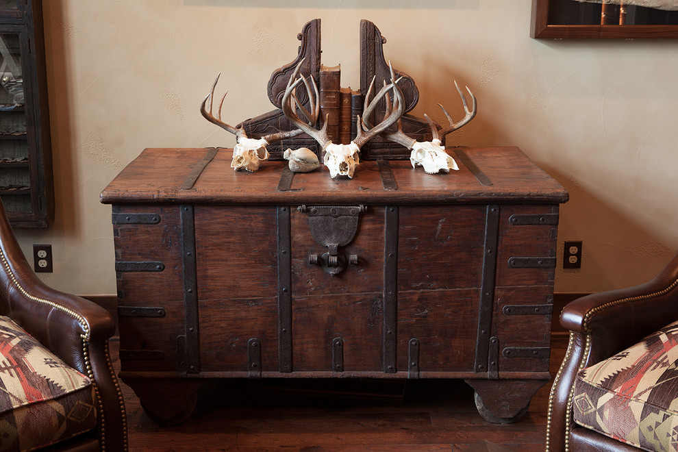 Home design - rustic home design idea in Austin