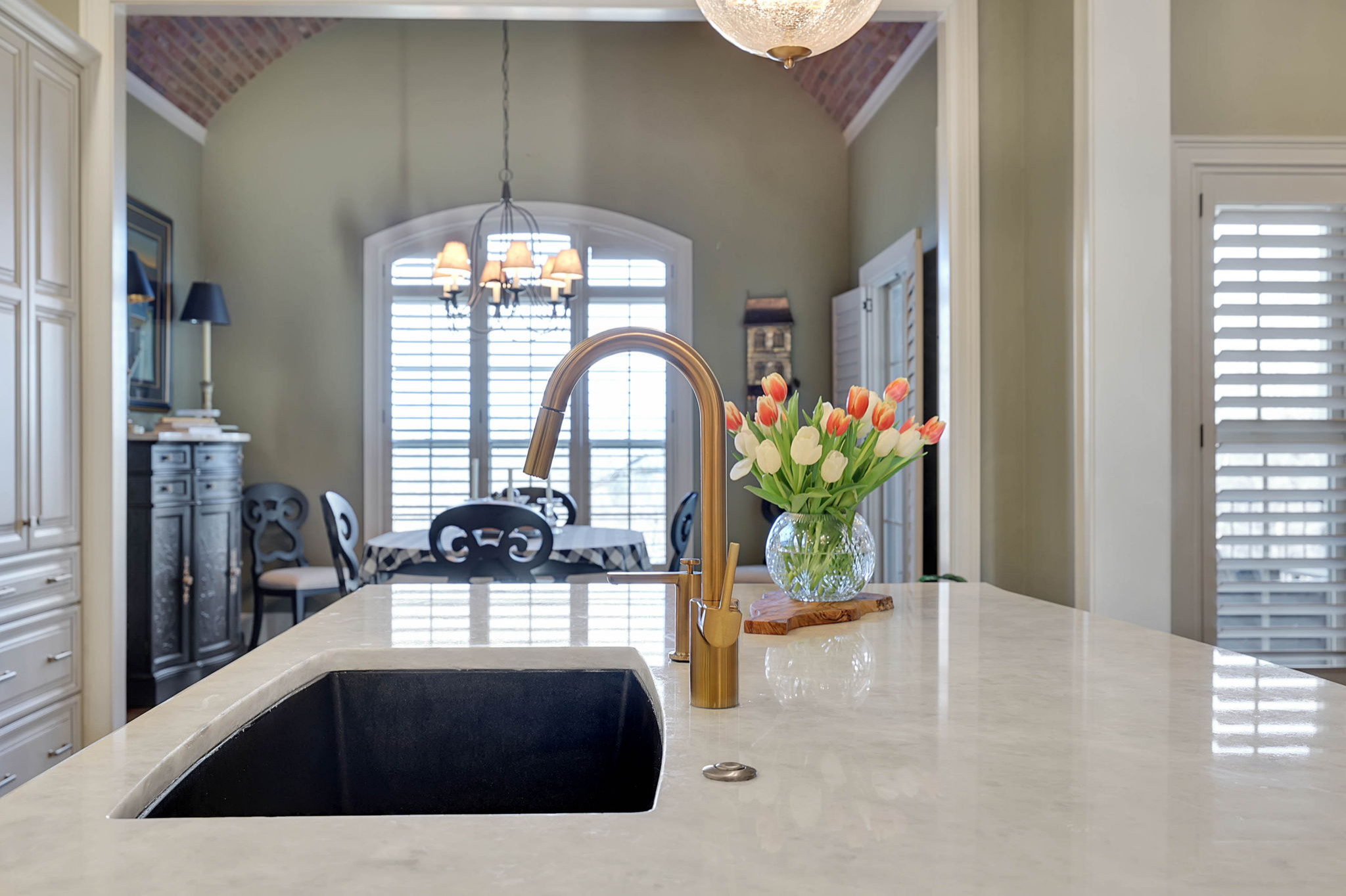 KITCHEN REMODEL: New island is MARBLEOUS