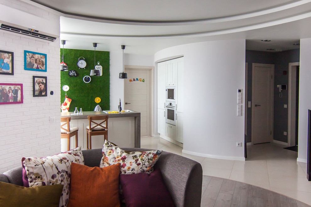 Сапожник с сапогами