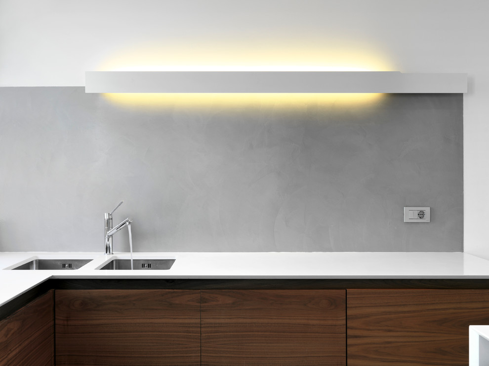 Immagine di una cucina design