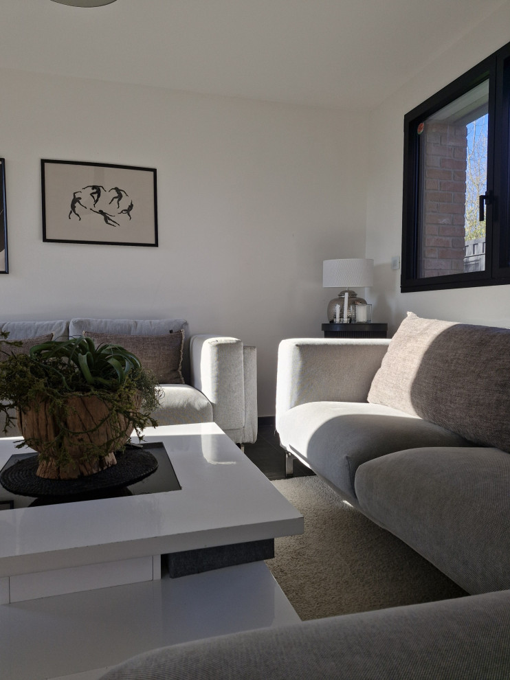 Aménagement d'un salon aux tons naturels