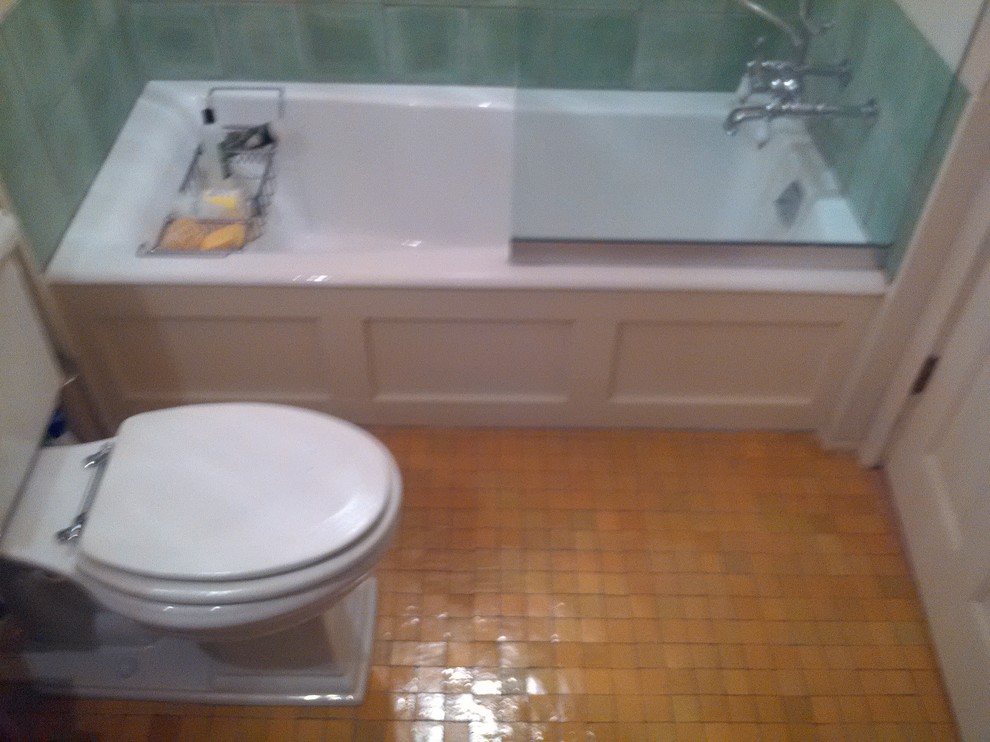 Relaxed country house bath floor update