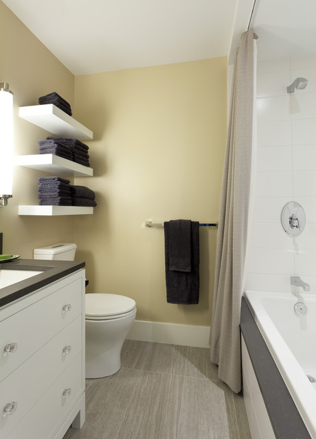 West Vancouver Oceanfront modern-badezimmer