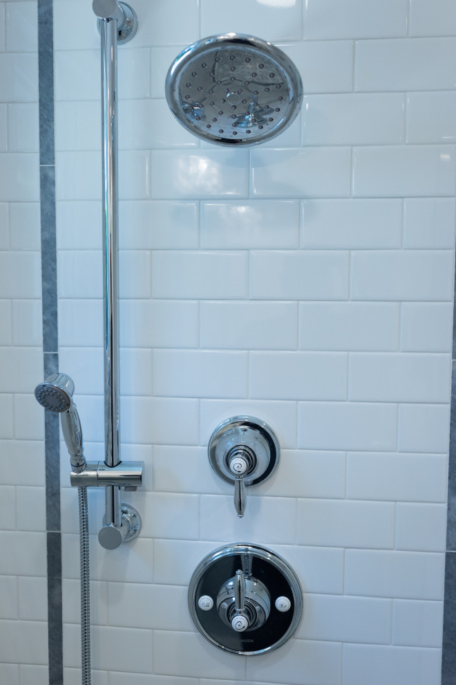 Piedras Circle- Master Bathroom