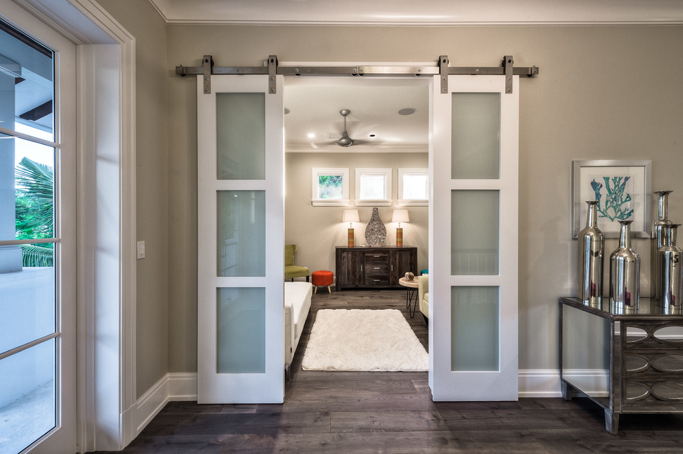 Transitional home design photo in Miami