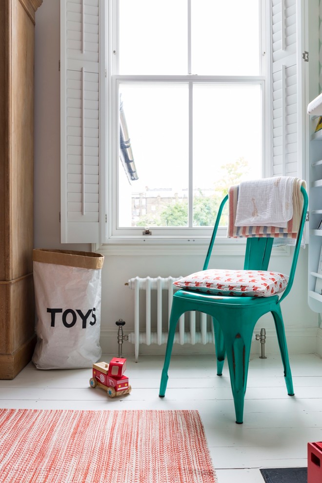 Photo of a transitional kids' room in London.