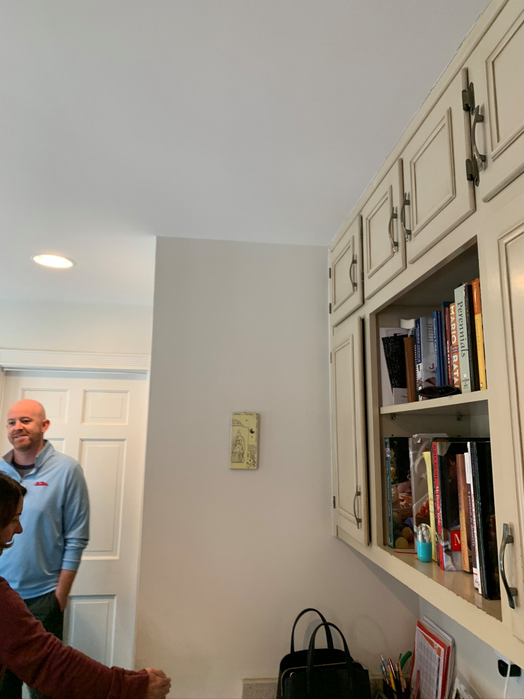 Example of a transitional home design design in Atlanta