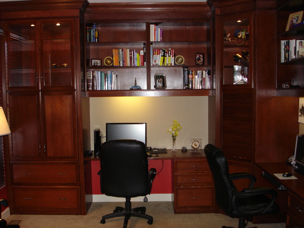 Design ideas for a traditional home office in Baltimore with carpet and multi-coloured walls.