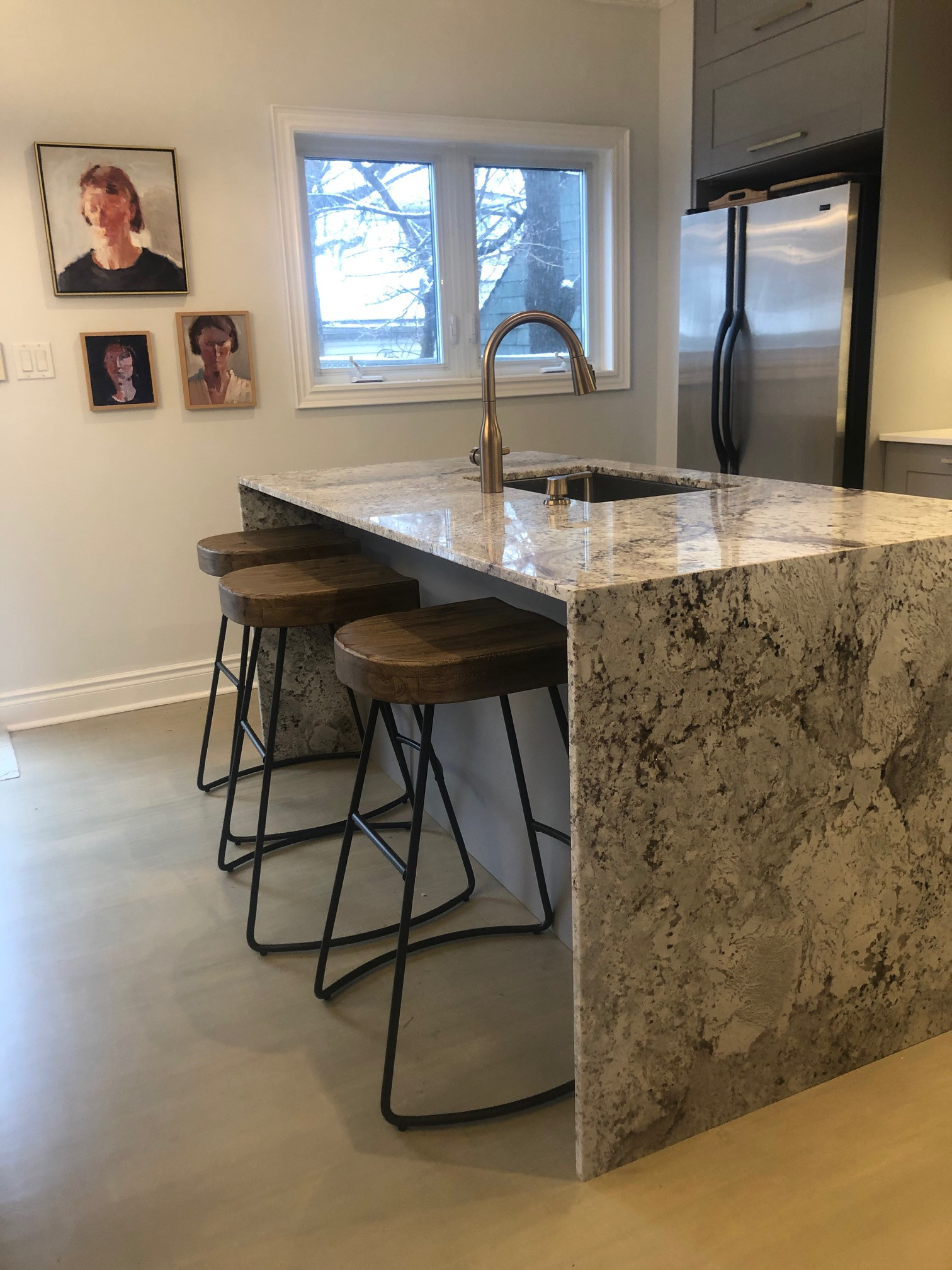 Mixed Medium Kitchen