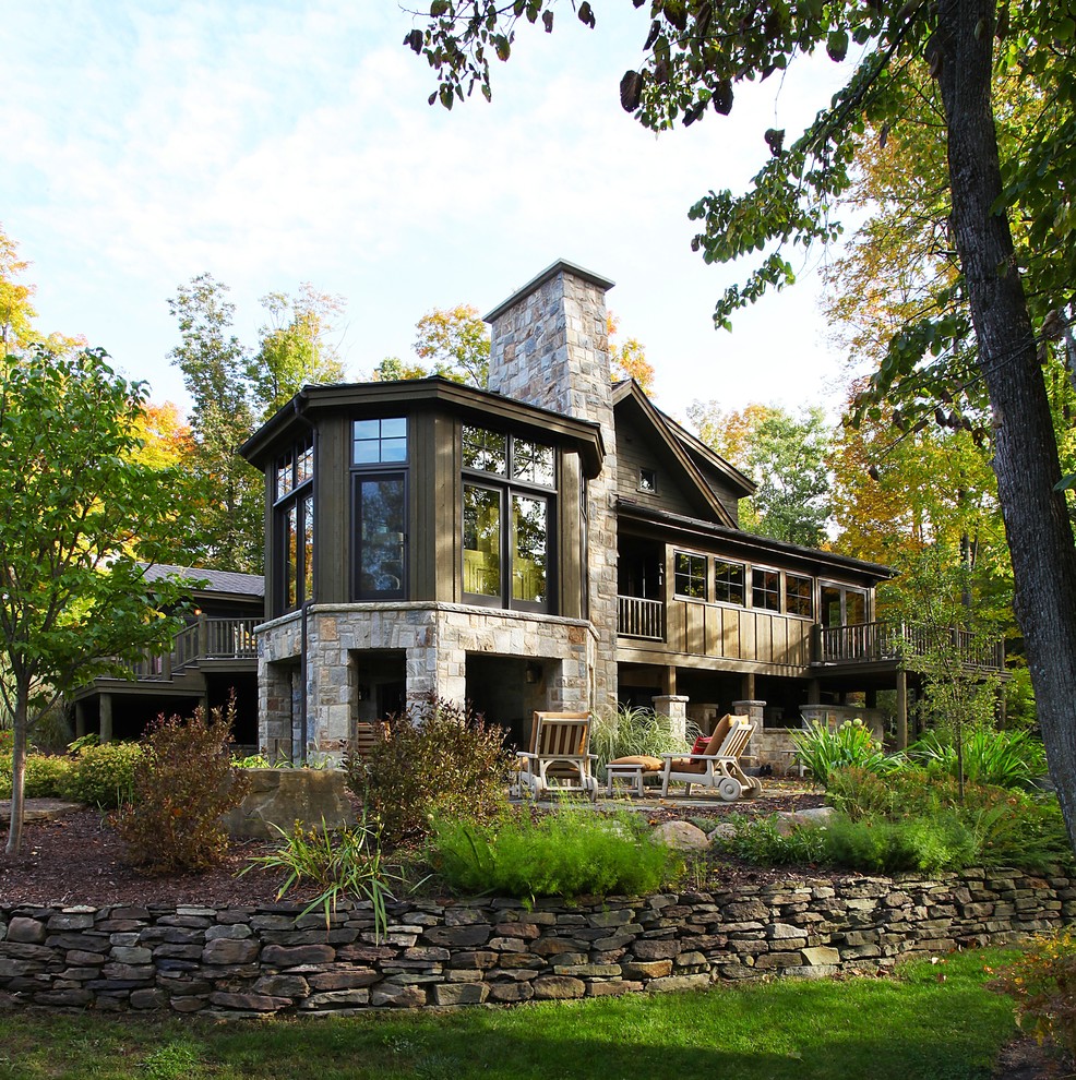 Design ideas for a traditional exterior in Detroit with stone veneer.