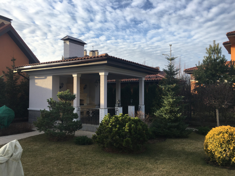 Ремонт фасадов беседки-барбекю