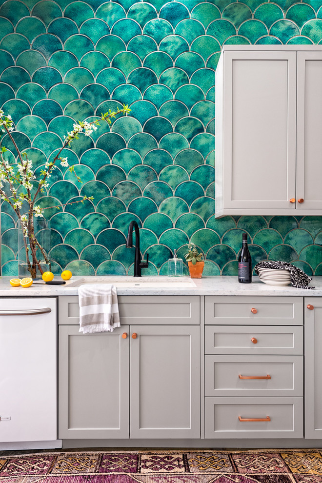 Kitchen - transitional kitchen idea in Atlanta