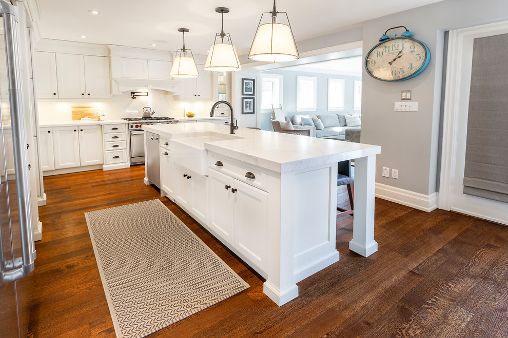 Example of a transitional kitchen design in Toronto
