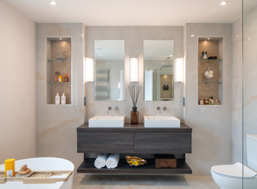 Inspiration for a contemporary bathroom in London.