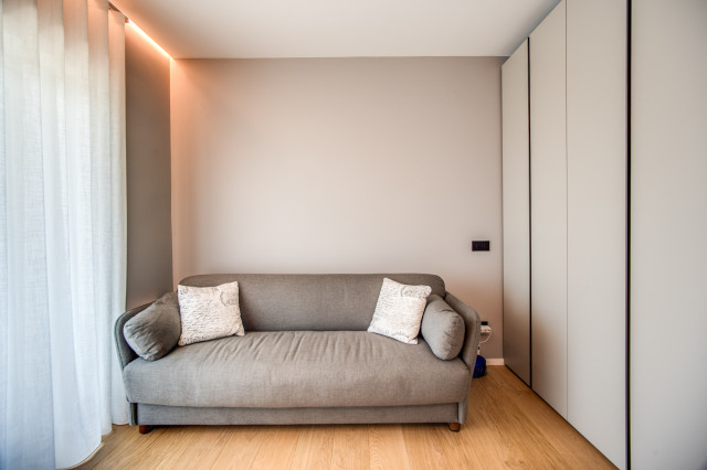 RIVARONE contemporary
