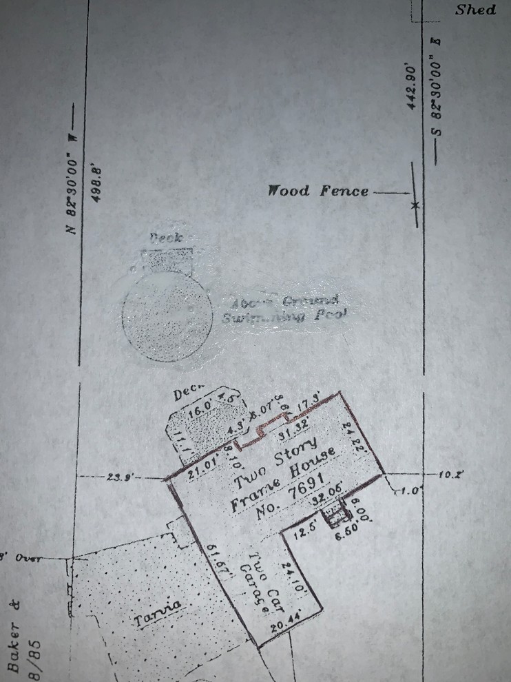 My neighbor doesn't respect the property line?