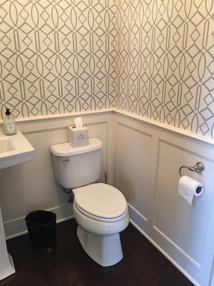 ミネアポリスにあるコンテンポラリースタイルのおしゃれなトイレ・洗面所の写真