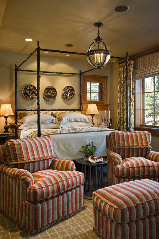 Design ideas for a traditional bedroom in Orange County with beige walls.