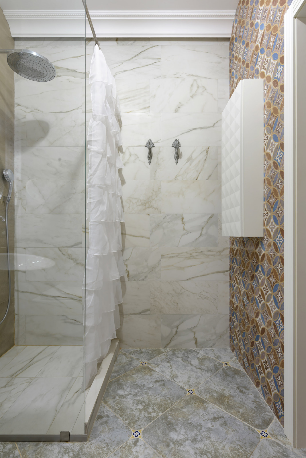 "Forever young". White Cozy Home.