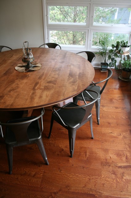 Large Round Dining Table rustikal-esszimmer