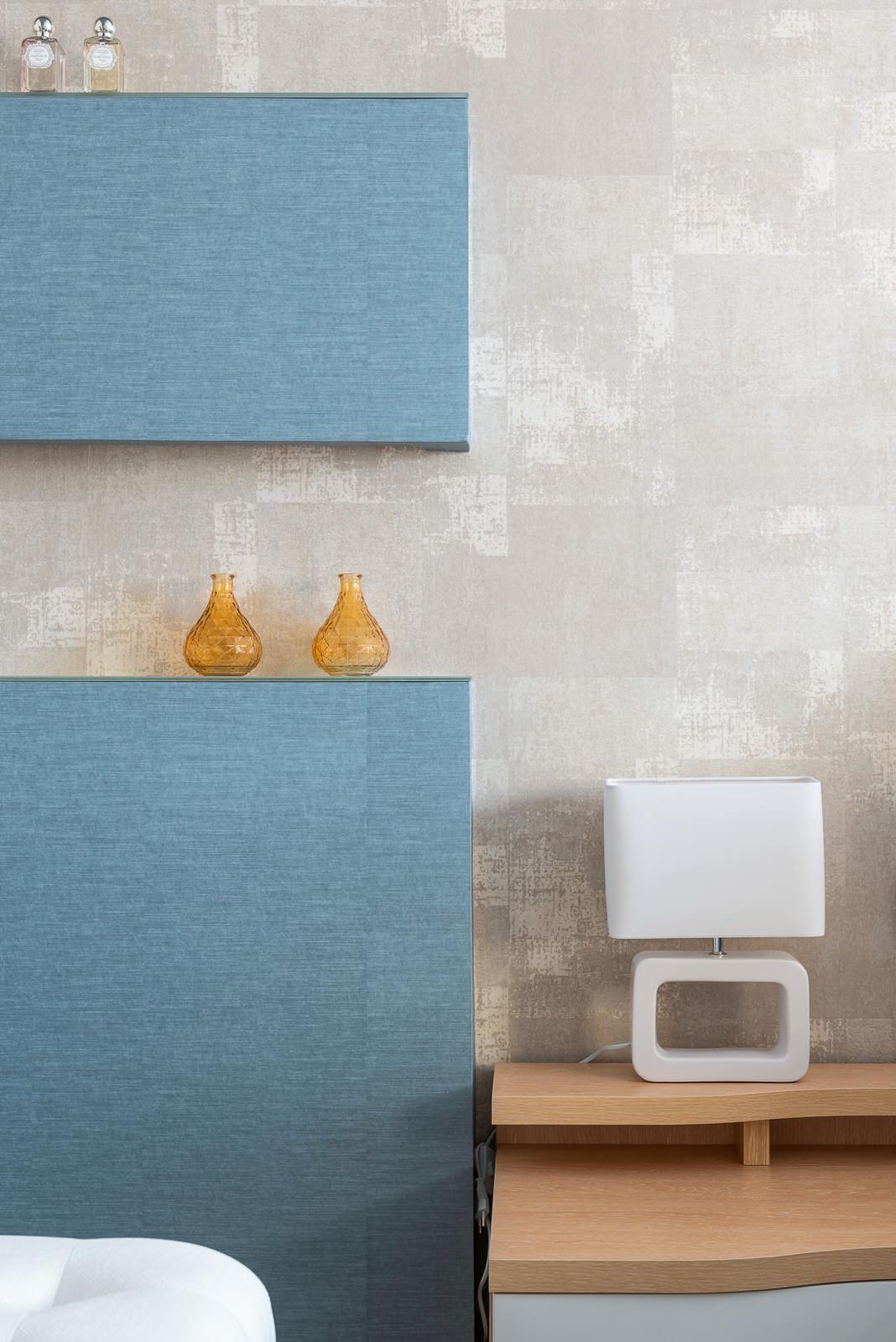 Дом с ирисом