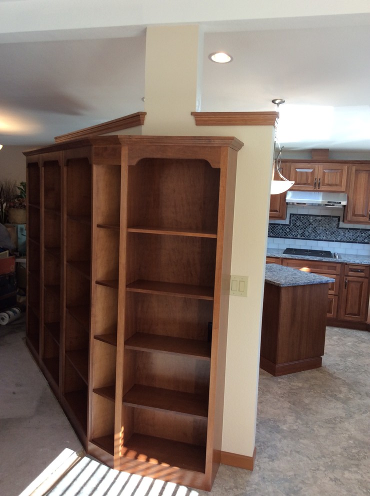 Kitchen - transitional kitchen idea in Seattle