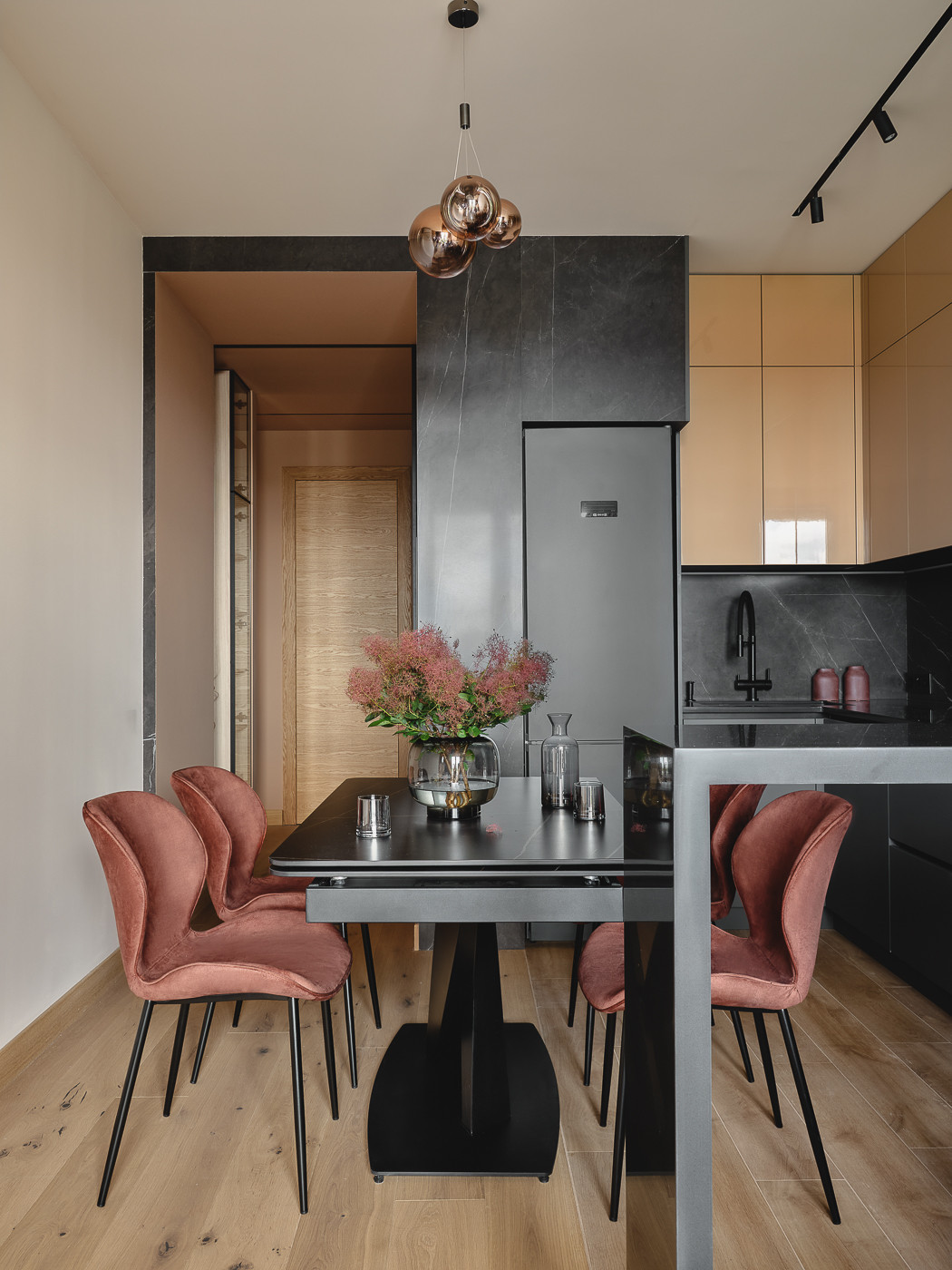 Трехкомнатная квартира 98 кв.м. в ЖК "Западный порт"