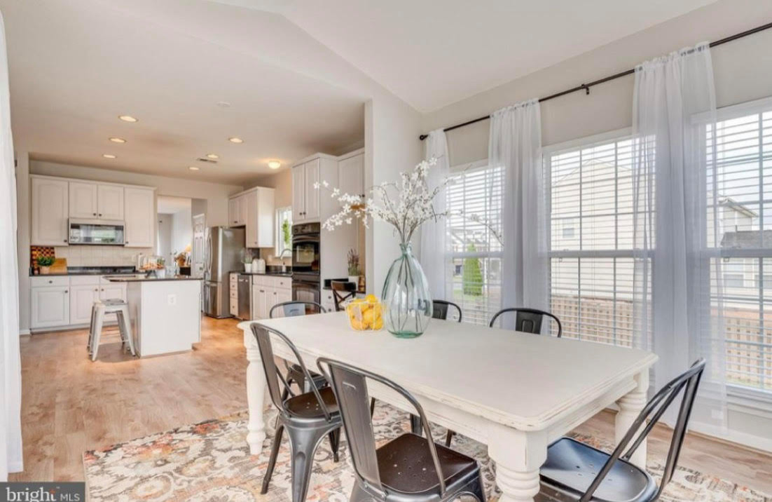 Interior Design Kitchen & Dinning Room