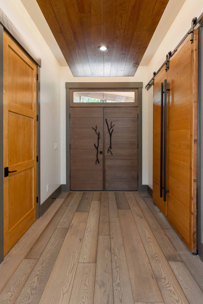 Inspiration for a mid-sized transitional entryway remodel