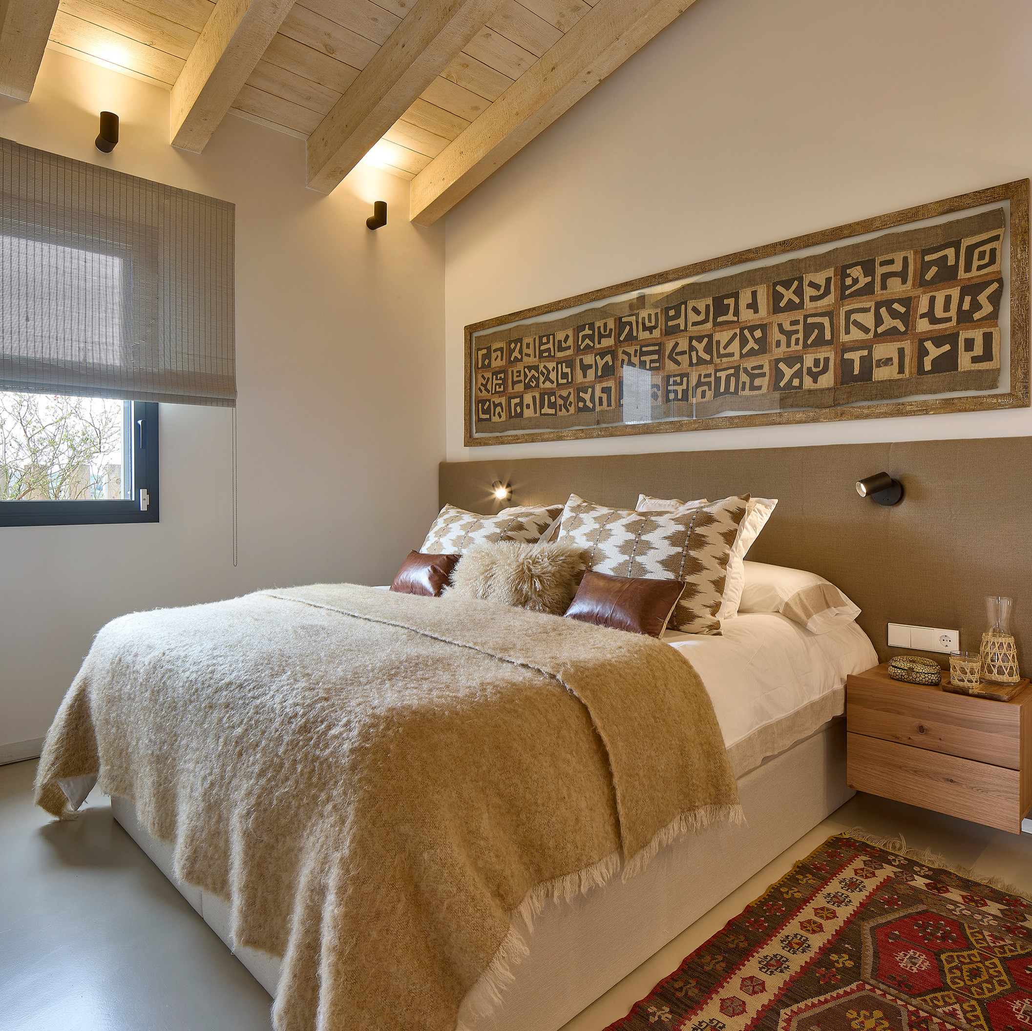 地中海スタイルのおしゃれな寝室のインテリア画像 75選 - 2026 年 3月